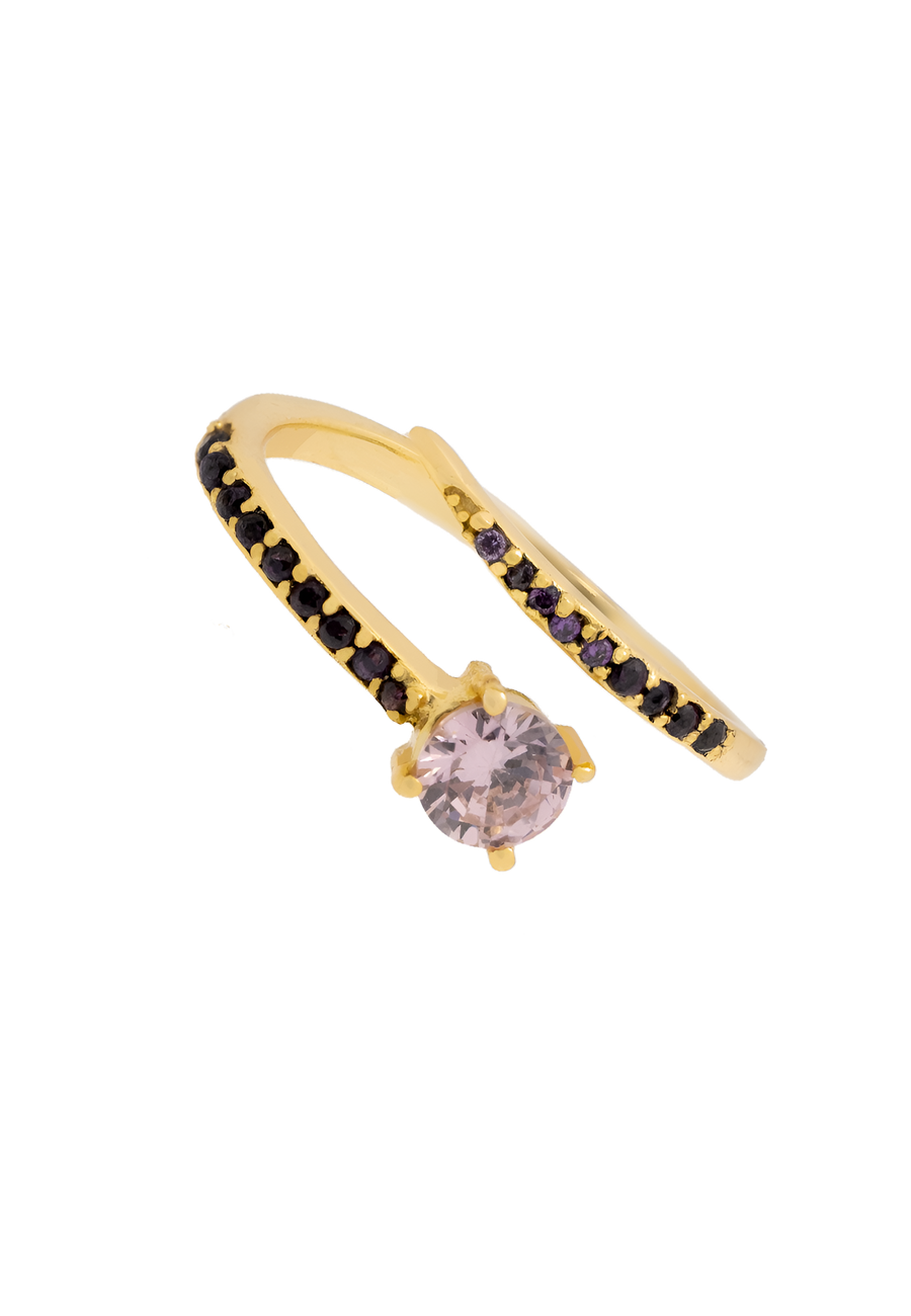 Anillo regulable con piedras rosas bañado en oro de 22k