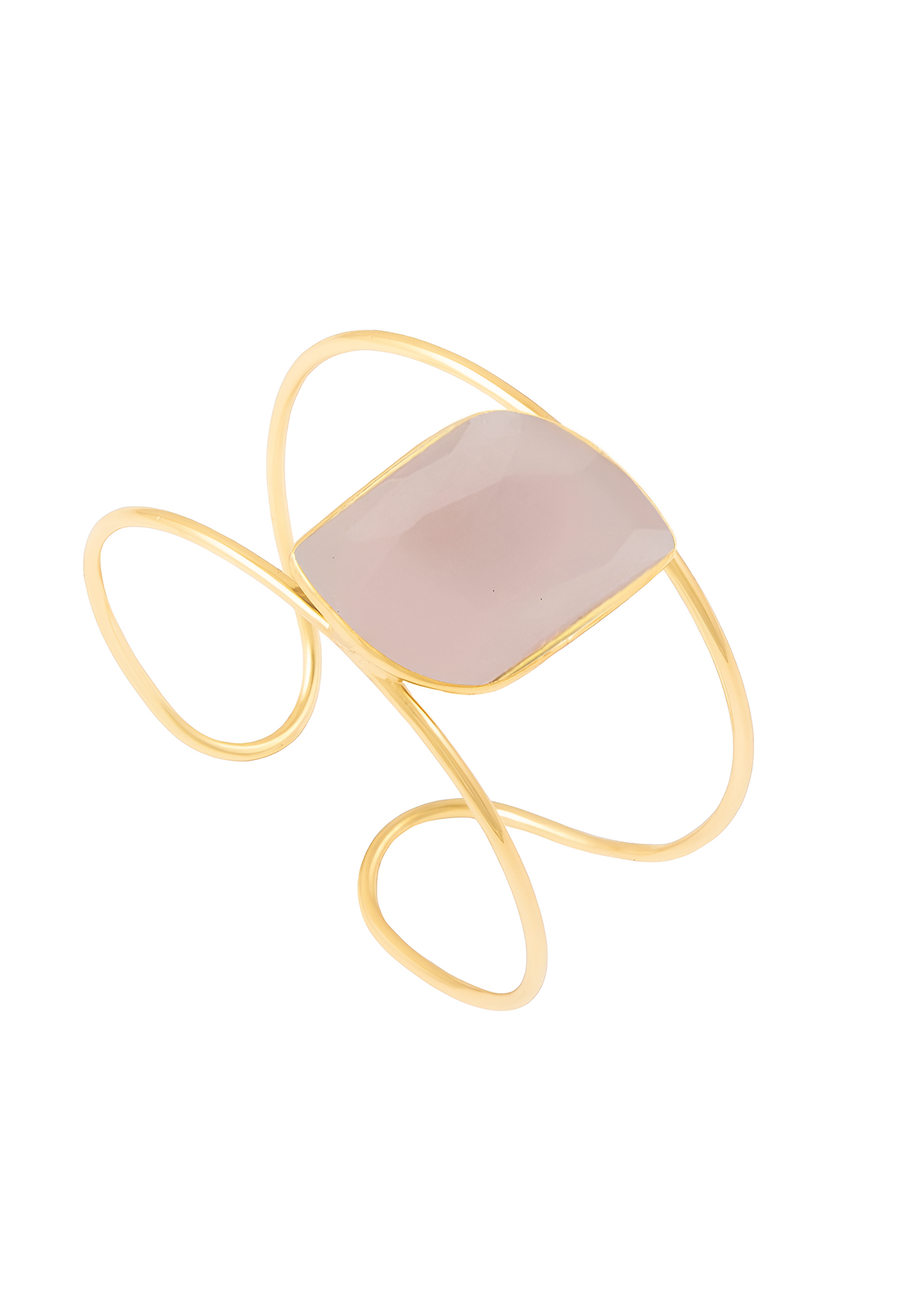 Brazalete de cuarzo rosa bañado en oro perfecto para eventos