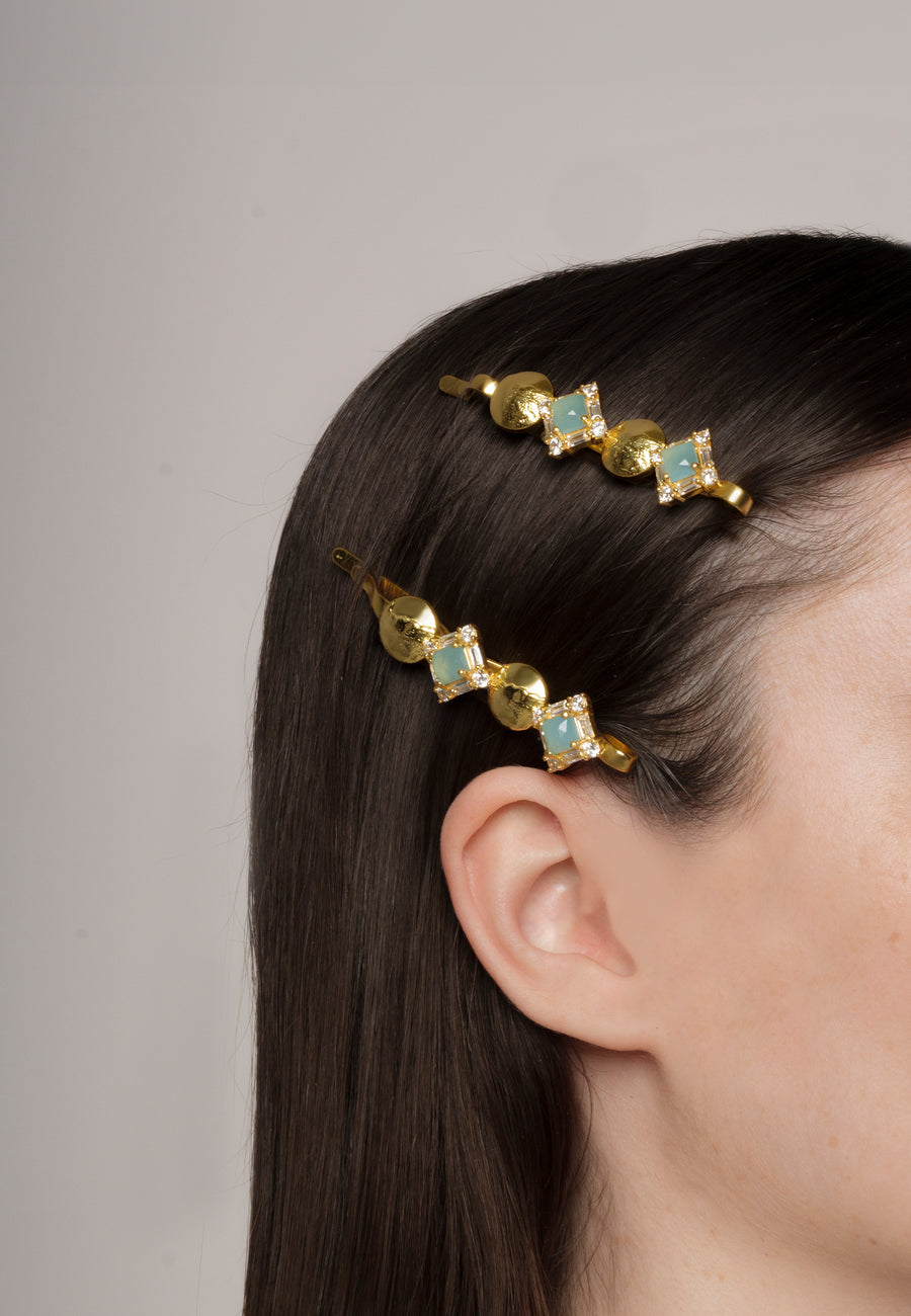 Horquillas para el pelo dorada con piedra aguamarina