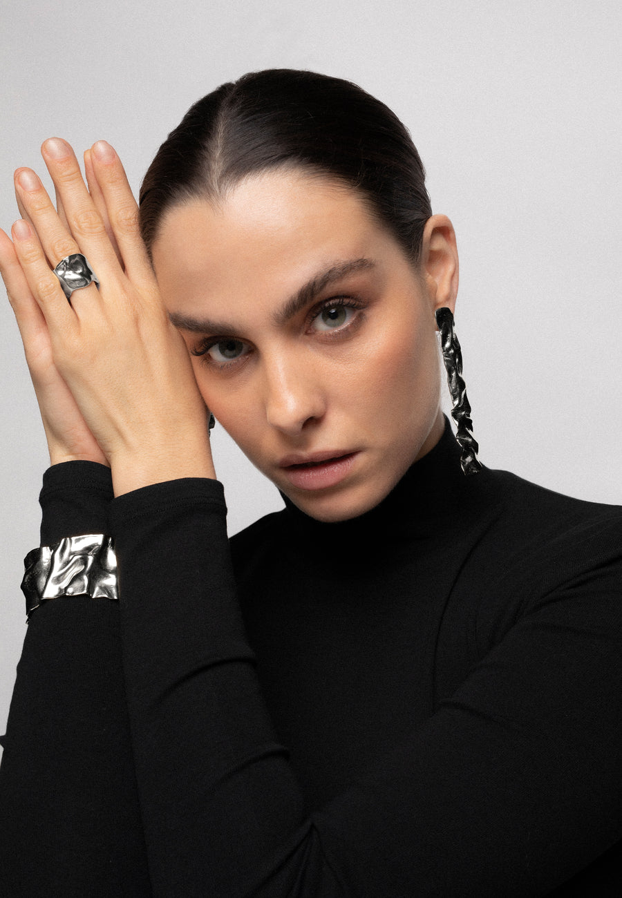 Look de joyas artesanales en plata