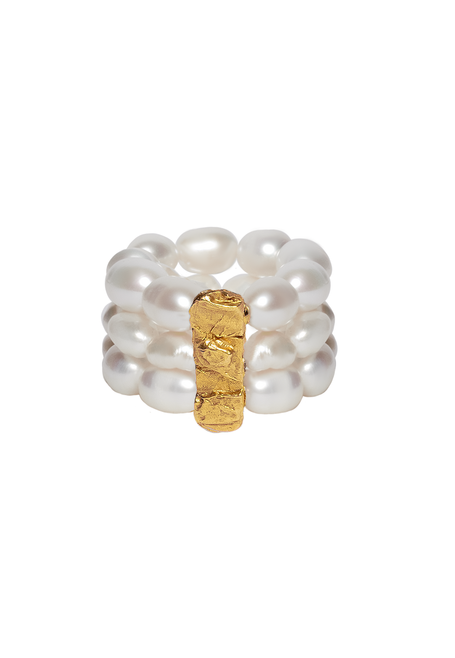 anillo de tiras de perlas