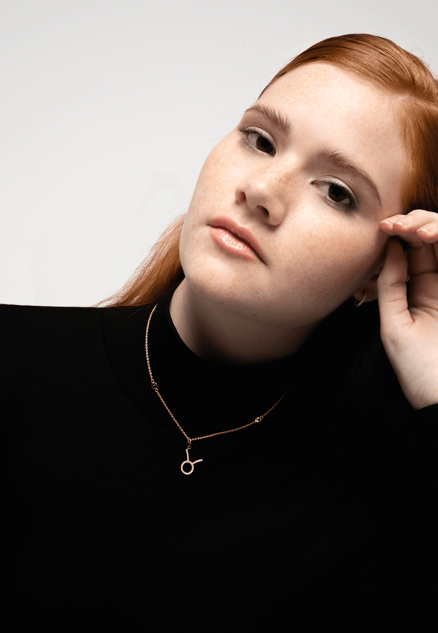 colgante con signo de tauro