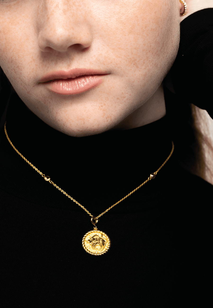 collar medalla de tauro
