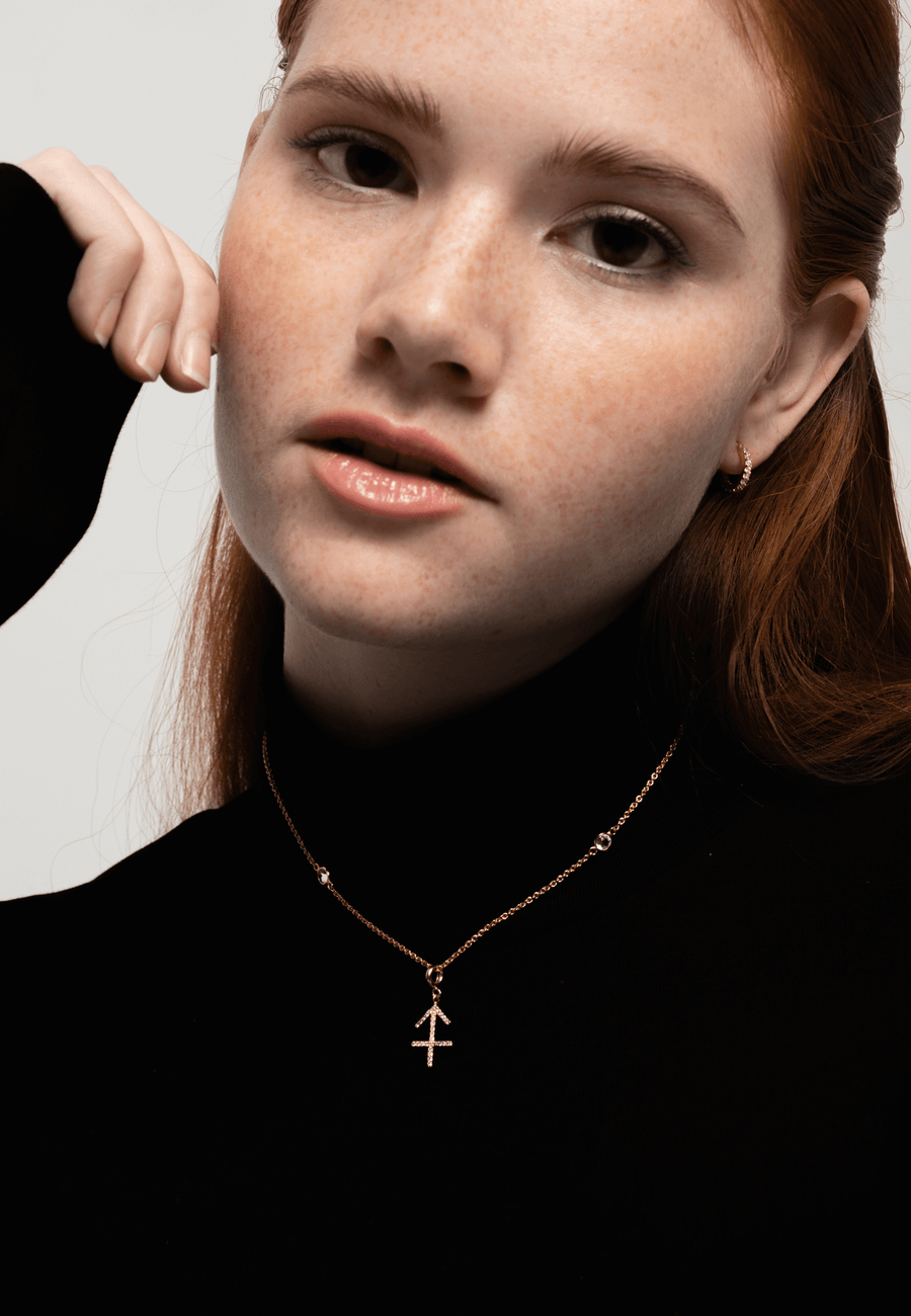 collar con signo de sagitario