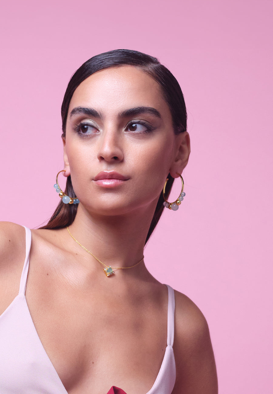 Pendientes de aro con diseño original formado por aguamarinas