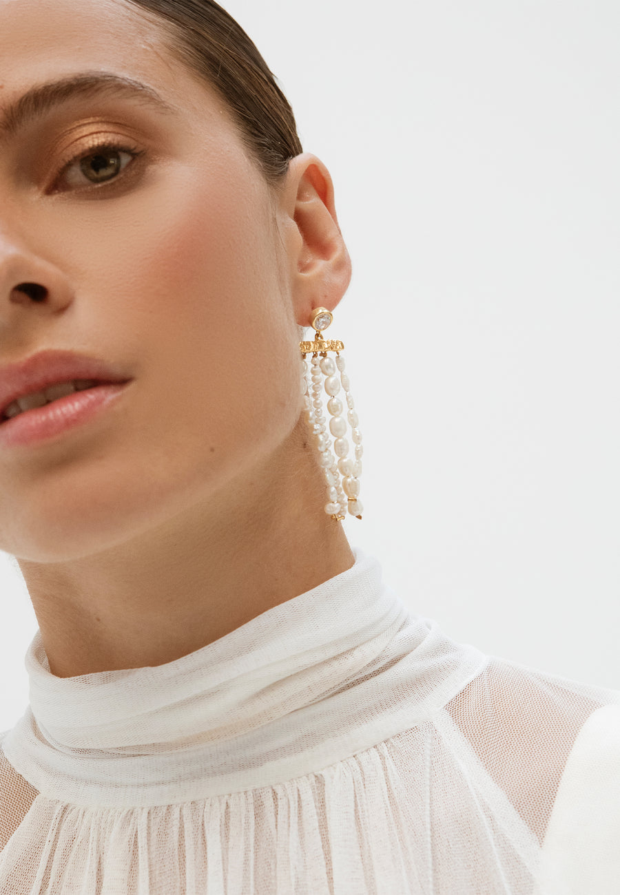 pendientes de flecos con perlas de diferentes tamaños
