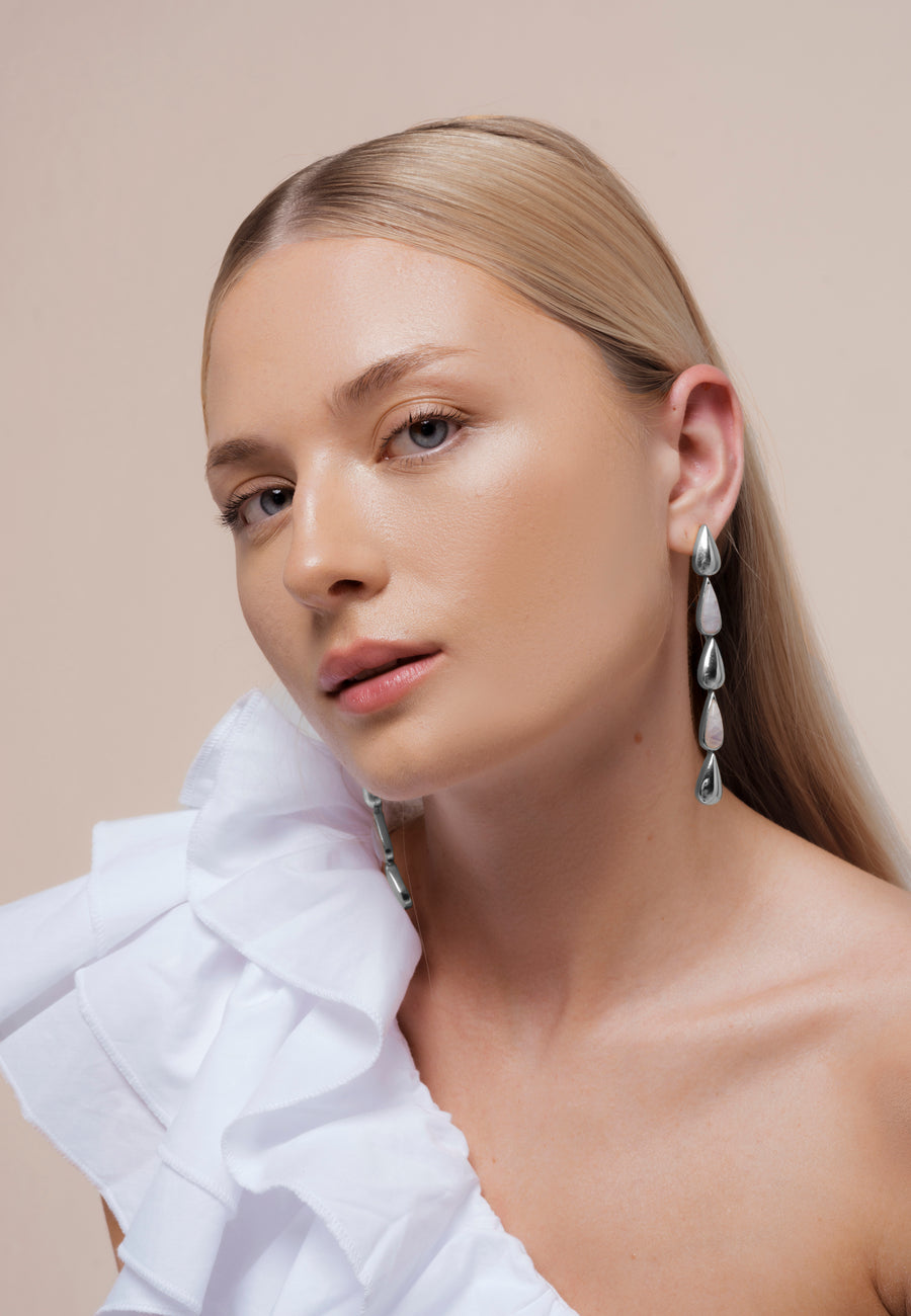 pendientes gotas plata con piedraluna de Lavani Jewels
