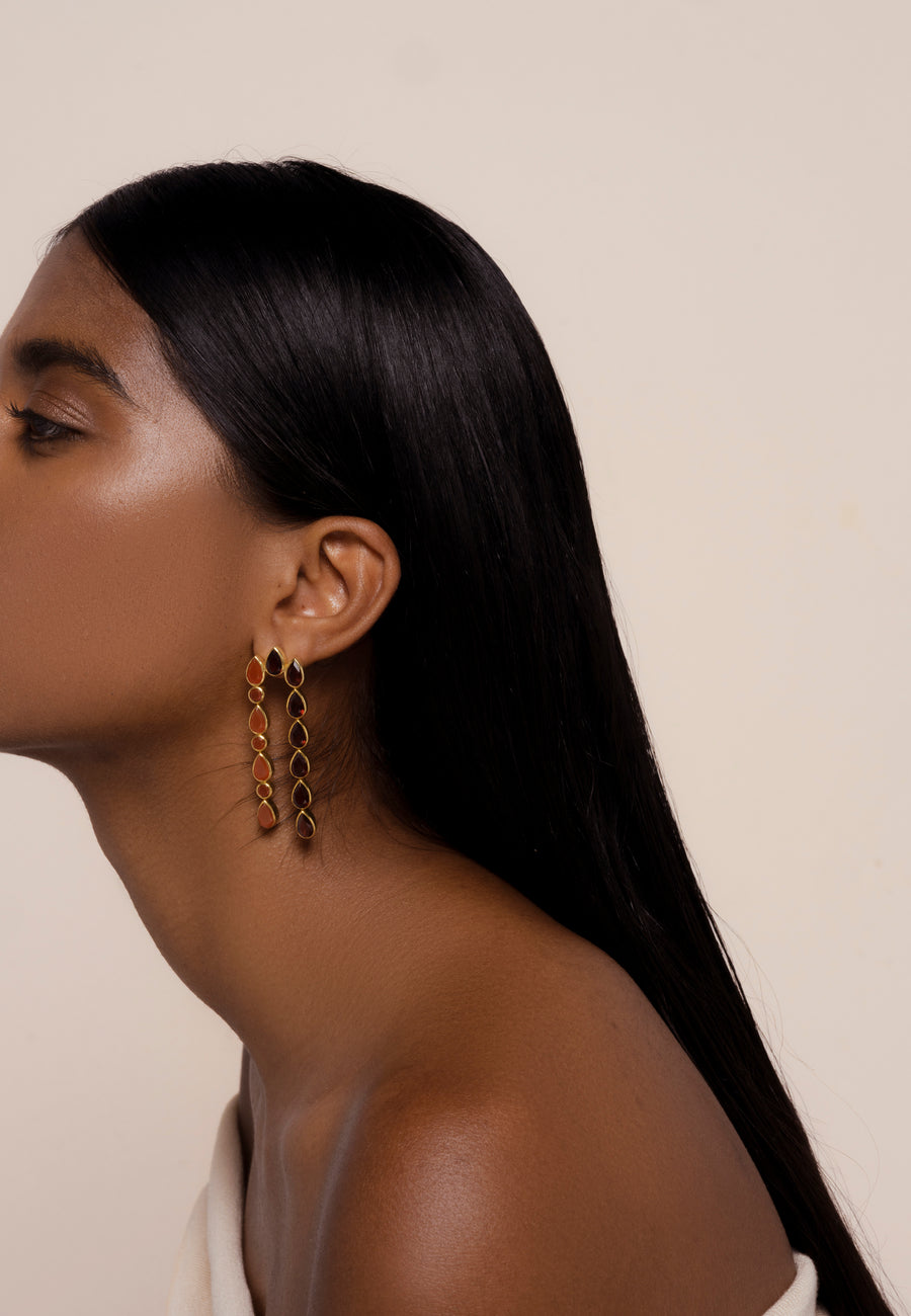 Pendientes dobles hechos con granate y carnelia