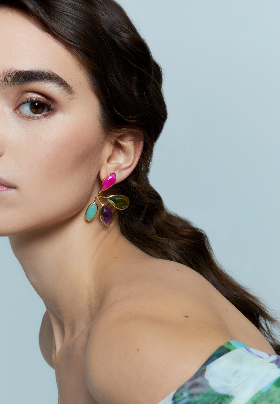 Boucles d'oreilles de manifestation multicolores