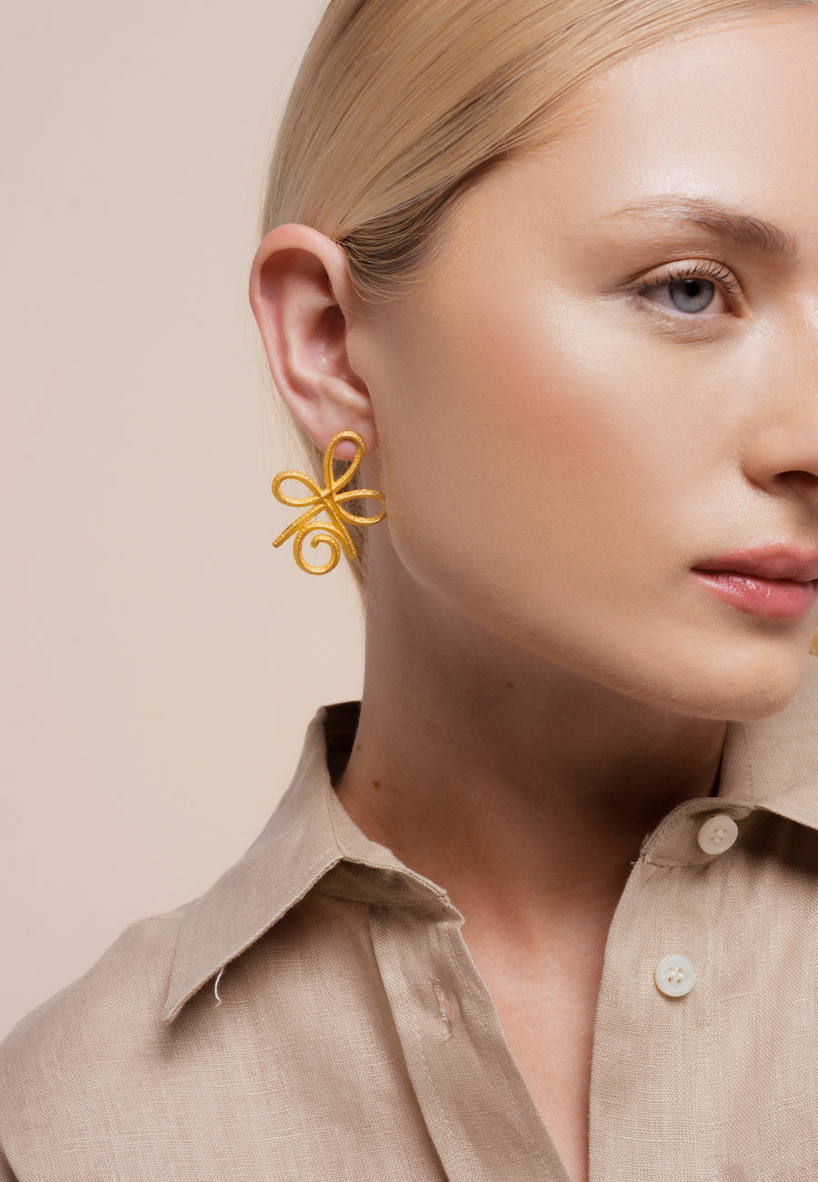 pendientes del amor incodicional bañados en oro de 22k