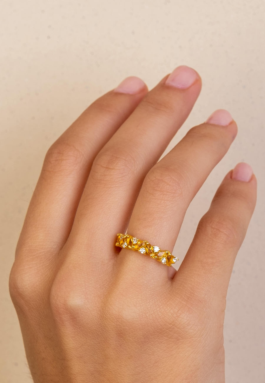 Anillo fino con piedra  Citrino naranja.