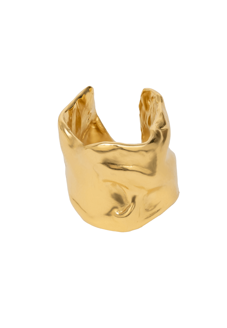 Anillo grueso y ancho dorado con textura de lavani jewels