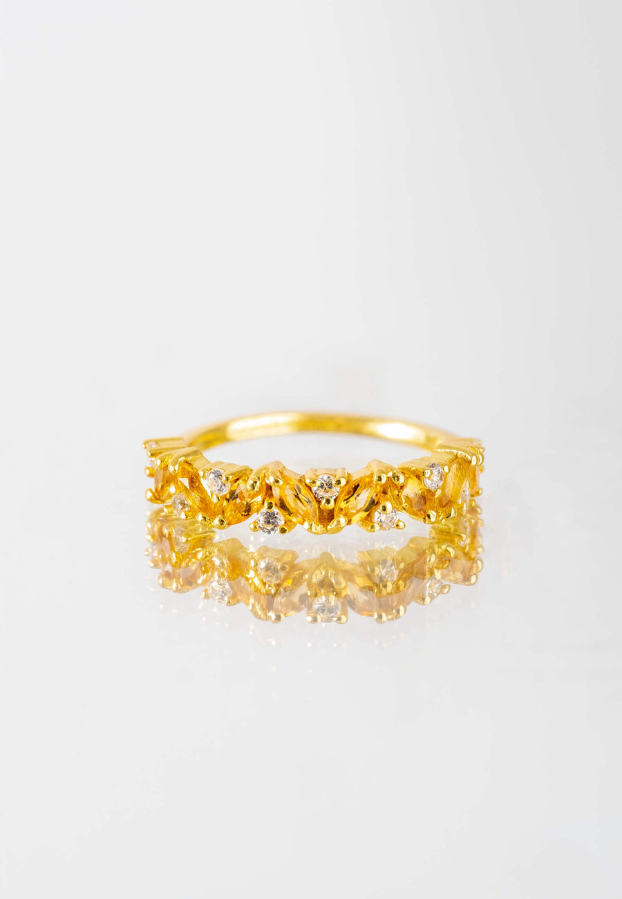 Anillo dorado birthstone Noviembre con piedra de nacimiento Citrino naranja.