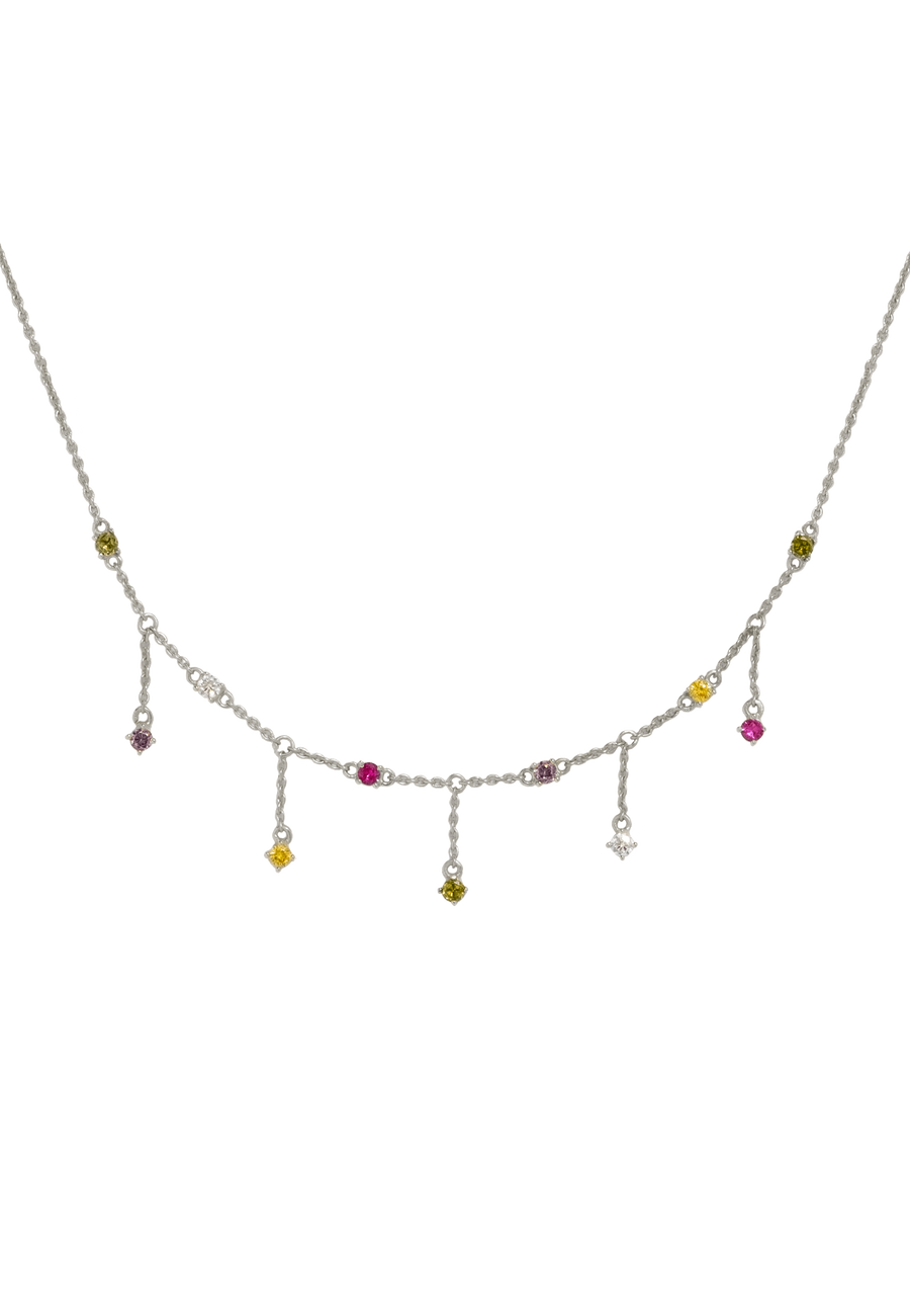 Choker plateado con piedras rosadas y colgantes de cadena