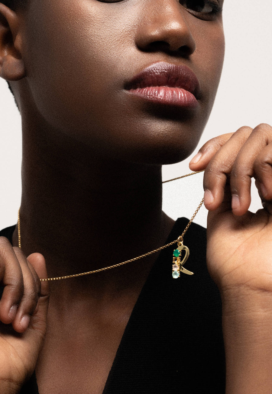 Collar la Letra R de Lavani Jewels