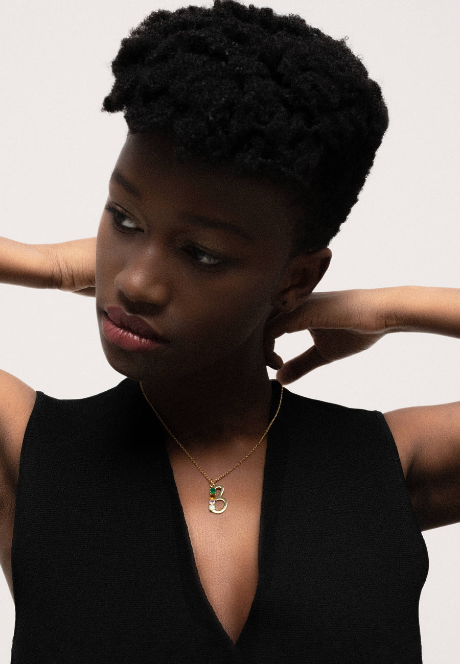 Modelo con Colgante Inicial B