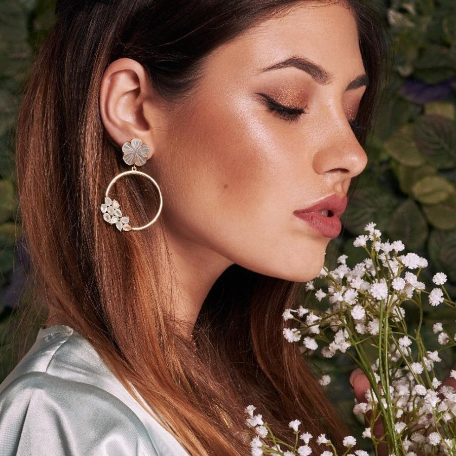 Pendientes de aro frontales verde agua de Lavani Jewels