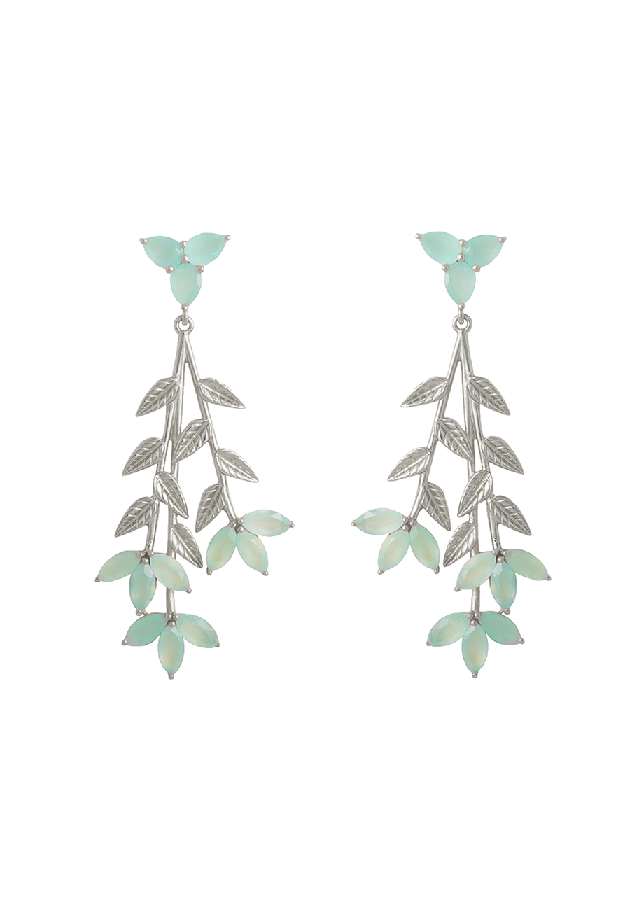 Pendientes plateados y aguamarina con hojas