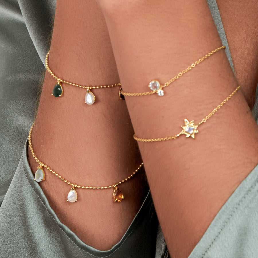 Pulseras sencillas con piedras brillantes para tu día a día