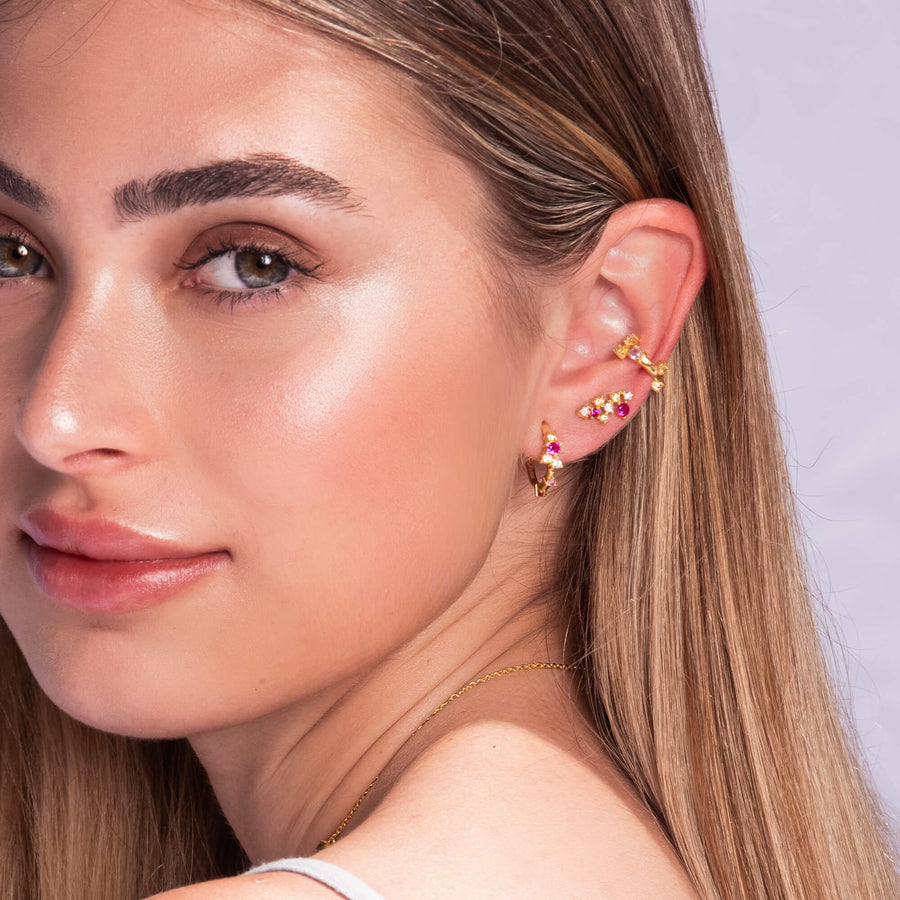 Combinación de varios pendientes con el piercing trepador Jasmine