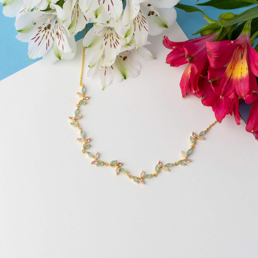 Collar Padma con hojas de loto grandes para uso diario