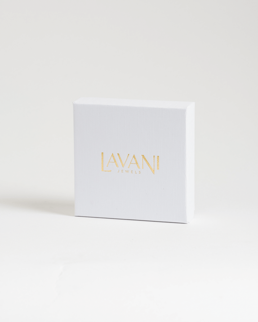 caja joyería blanca y dorada para joyas de lavani jewels