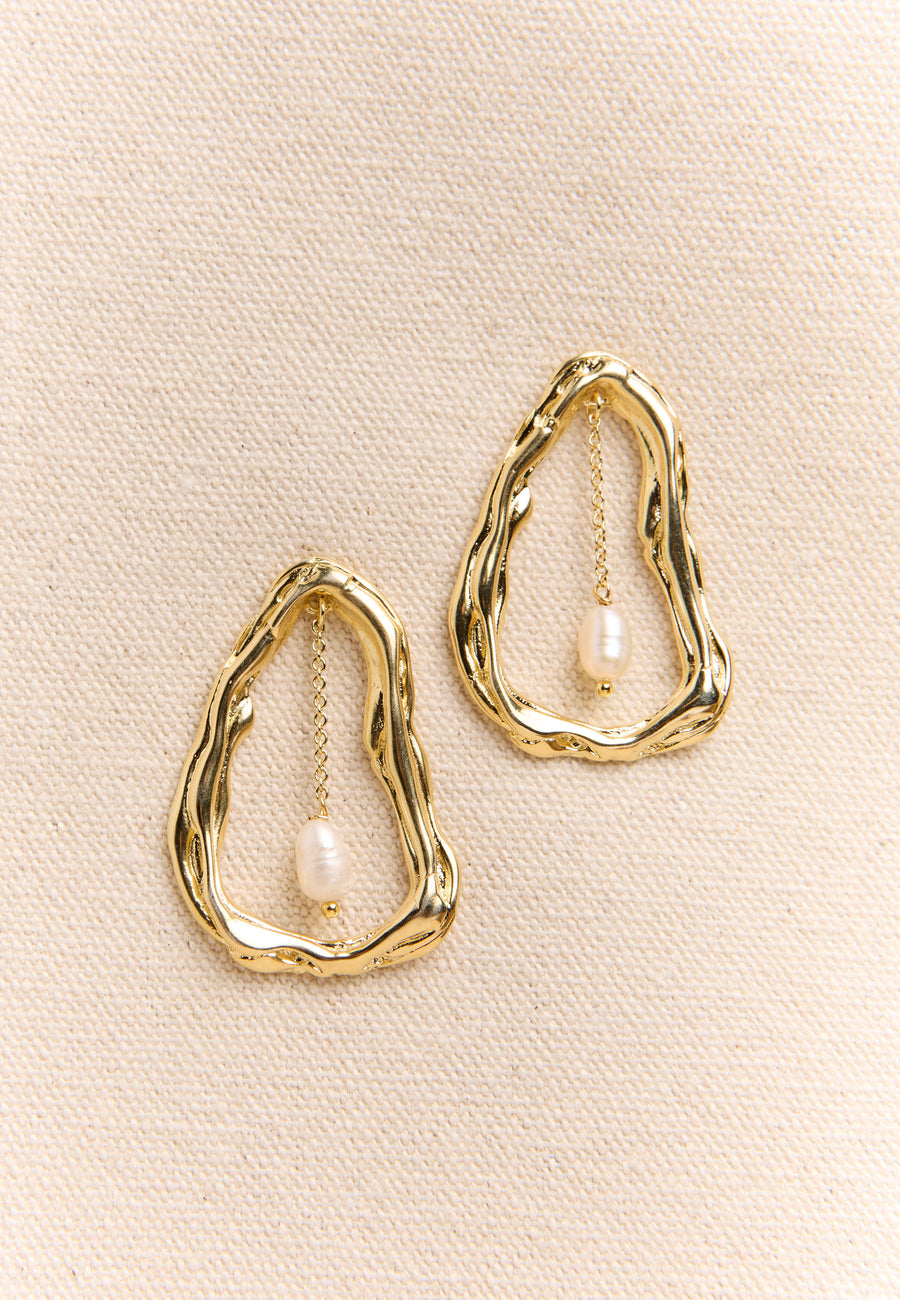 Giselle Pearl Earrings