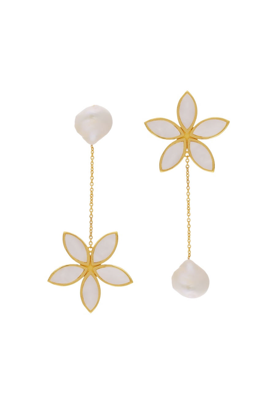 Pendientes de flor de nácar white lotus con perla barroca