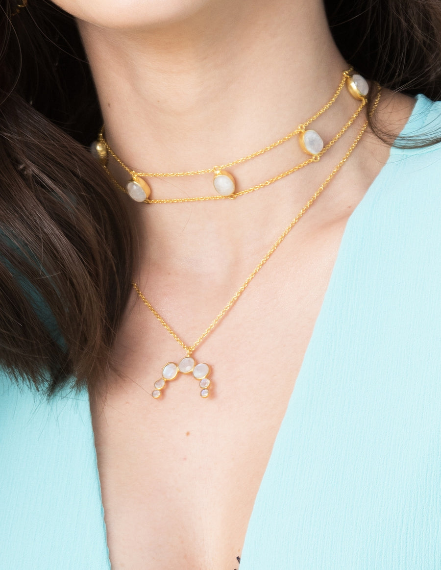 Collar Media Luna de oro y piedras - Lavani Jewels