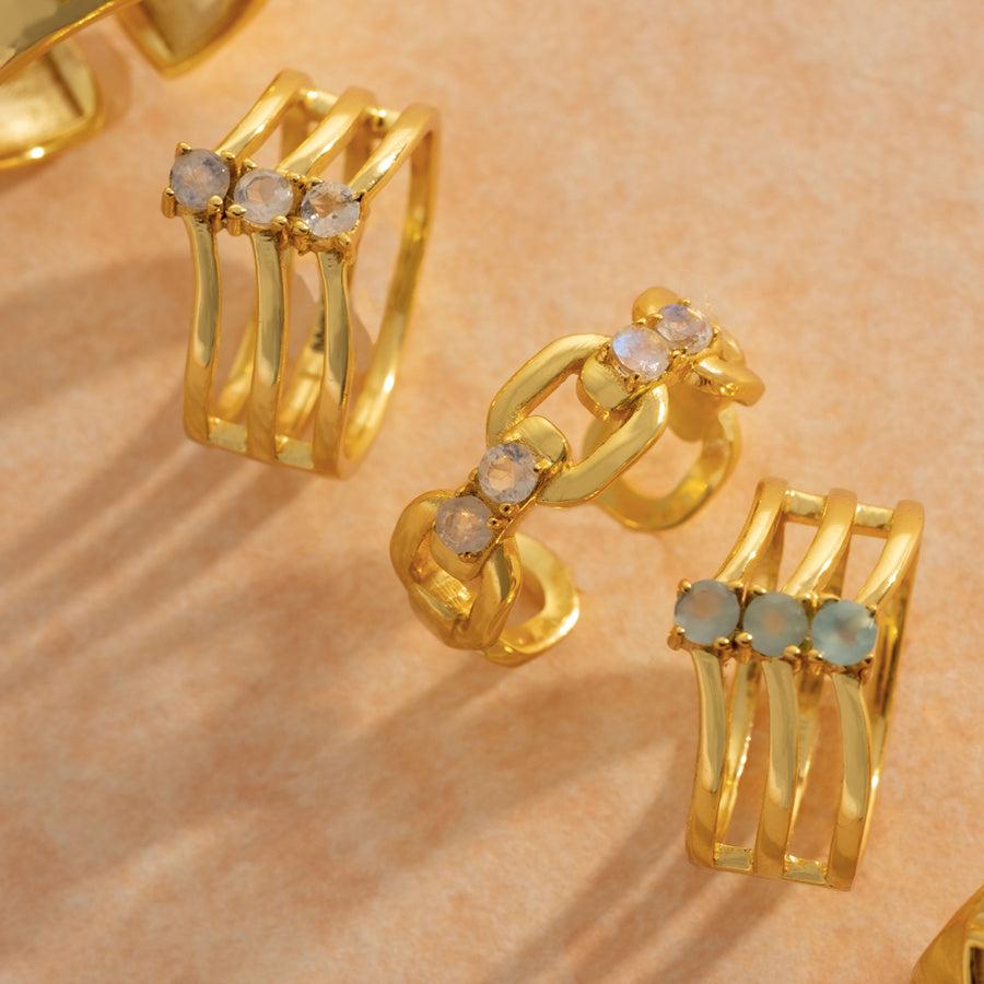 Anillo de cadenas y anillo triple bañados en oro