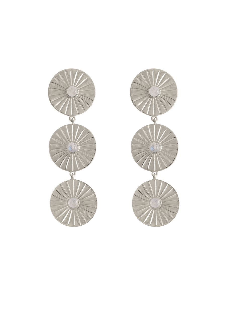 Pendientes plateados largos con tres círculos colgantes articulados