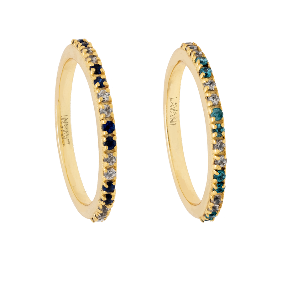Set de 2 anillos finos decorados con circonitas en tonos azul y celeste con un baño de oro de 22k.