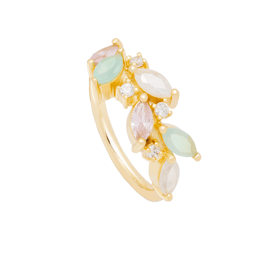 Anillo de petalos de flor de loto dorado de Lavani Jewels