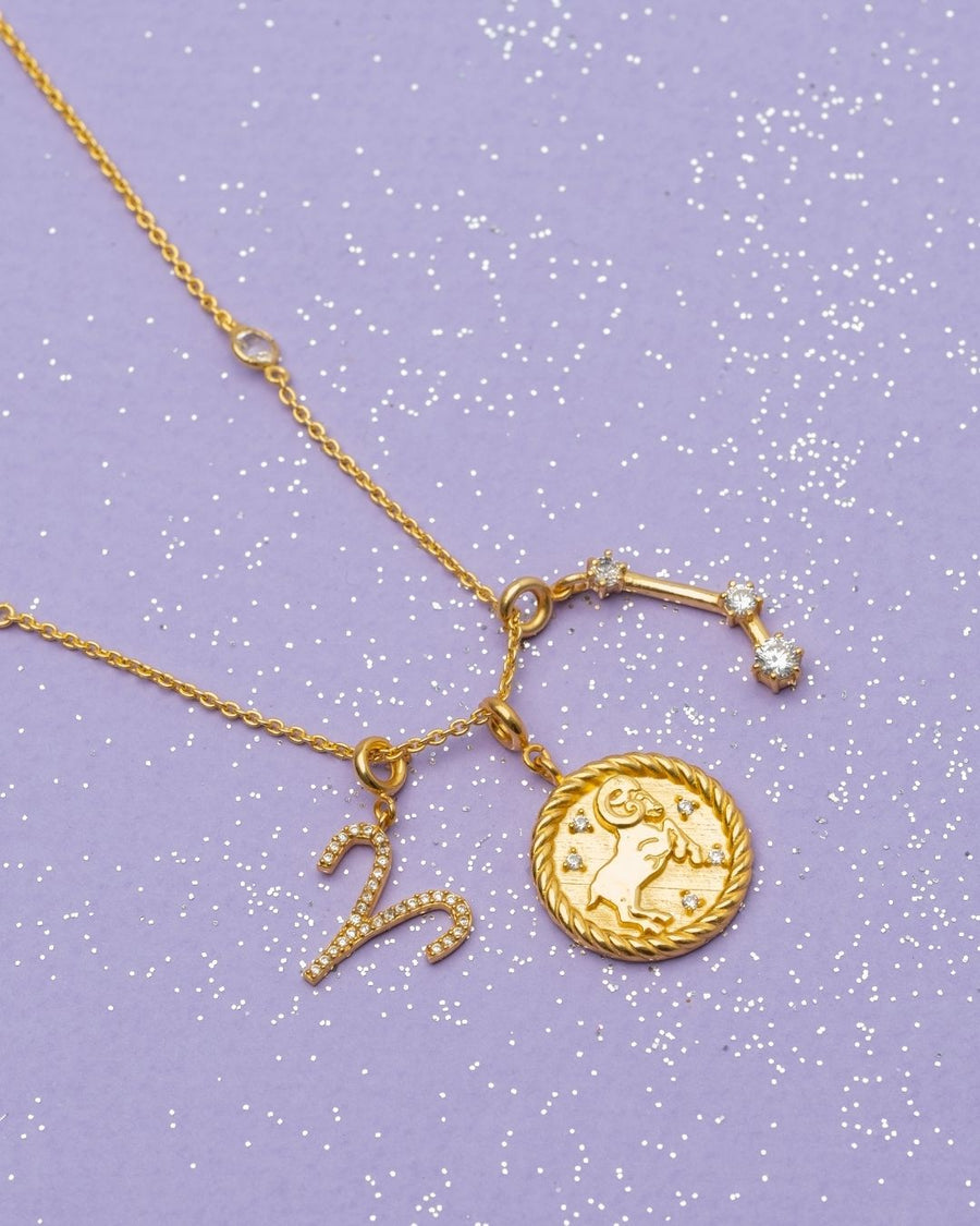 Colgante de horóscopo aries dorado con charms colgantes del zodíaco aries en forma de moneda, constelación y símbolo aries